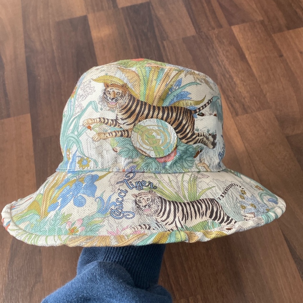 Gucci hat